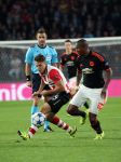 Eindhoven, 15 September 2015
CL 2015/2016
Eerste wedstrijd PSV-Manchester United, eindstand 2-1
Santiago Arias in duel met Ashley Young
