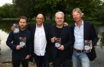 Amsterdam, 21 September 2015
Perspresentatie Bureau Raampoort
met Thomas Acda en Tim Haars, verder op de foto schrijver Simon de Waal
