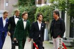 Amsterdam 8 oktober 2015
Leco v Zadelhoff geeft de jongens van streetlab les voor de rode loper van de televizierring waar ze voor genomineerd zijn