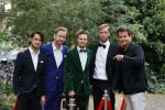 Amsterdam 8 oktober 2015
Leco v Zadelhoff geeft de jongens van streetlab les voor de rode loper van de televizierring waar ze voor genomineerd zijn