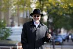 Amsterdam 9 oktober 2015 
Theo Heuft met zijn sigaar op straat