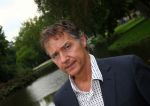 Amsterdam, 21 September 2015
Perspresentatie Dokter Tinus  Dr. Tinus
Thom Hoffman