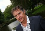 Amsterdam, 21 September 2015
Perspresentatie Dokter Tinus  Dr. Tinus
Thom Hoffman