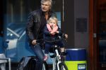 Amsterdam 19 september 2015  
Victor Reinier met zijn dochter op de fiets