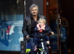 Amsterdam 19 september 2015  
Victor Reinier met zijn dochter op de fiets