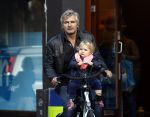 Amsterdam 19 september 2015  
Victor Reinier met zijn dochter op de fiets