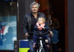 Amsterdam 19 september 2015  
Victor Reinier met zijn dochter op de fiets