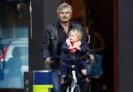 Amsterdam 19 september 2015  
Victor Reinier met zijn dochter op de fiets