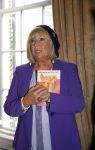 Baarn 4 oktober 2015
Presentatie boek Belinda Meuldijk in kasteel Groeneveld.
Aanwezig Thierry Duval Rob de Nijs Henriette de Nijs Julis Joshi en Robert.
Willeke Alberti krijgt het eerste boek.