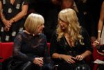 Amsterdam 15 oktober 2015
Uitreiking van de 50e televizierring in carre. Linda de Mol met Willeke Alberti