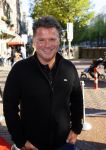 Amsterdam 30 september 2015
Boekpresenatie Joop van Tellingen in Players. Aanwezig Dennis Ria Nathalie en Fender v Tellingen alsmede rest van de familie. Wolter Kroes