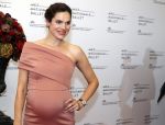 Amsterdam 7 september 2016
Premiere Nationaal ballet in de stopera. Anna Drijver zwanger met haar moeder