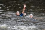 Amsterdam 11 september 2016
Amsterdam city swim tbv ALS door de amsterdamse grachten. Bartina en Debbie Koeman