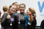 Amsterdam 11 september 2016
Amsterdam city swim tbv ALS door de amsterdamse grachten. Bartina en Debbie Koeman