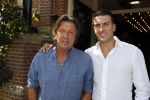 Rotterdam 14 september 2016
Boekpresentatie boek Rene v Gijp geschreven door Michiel v Egmond bij the harbour club. Zijn zoons Bicky en Sanny kregen de eerste exemplaren. Bennie Wijnstekers met zijn zoon