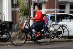 Amsterdam 28 september 2016
Caro Emerald met dochtertje en man in amsterdam.