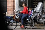 Amsterdam 28 september 2016
Caro Emerald met dochtertje en man in amsterdam.