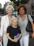 Amsterdam 10 septmber 2016
Opening winkel en modeshow Sheila de Vries. Christine Kroonenberg met moeder en kleindochter