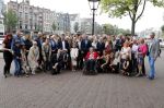 Amsterdam 17 september 2016
Erwin Olaf en zijn partner Kevin trouwen in de stopera . Beide moeders alsmede Hans v Manen waren aanwezig. Ze vertrokken met de fiets