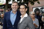Amsterdam 17 september 2016
Erwin Olaf en zijn partner Kevin trouwen in de stopera . Beide moeders alsmede Hans v Manen waren aanwezig. Ze vertrokken met de fiets