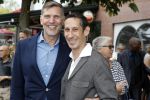 Amsterdam 17 september 2016
Erwin Olaf en zijn partner Kevin trouwen in de stopera . Beide moeders alsmede Hans v Manen waren aanwezig. Ze vertrokken met de fiets