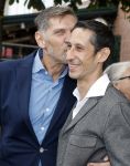 Amsterdam 17 september 2016
Erwin Olaf en zijn partner Kevin trouwen in de stopera . Beide moeders alsmede Hans v Manen waren aanwezig. Ze vertrokken met de fiets