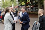 Amsterdam 17 september 2016
Erwin Olaf en zijn partner Kevin trouwen in de stopera . Beide moeders alsmede Hans v Manen waren aanwezig. Ze vertrokken met de fiets