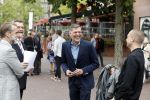 Amsterdam 17 september 2016
Erwin Olaf en zijn partner Kevin trouwen in de stopera . Beide moeders alsmede Hans v Manen waren aanwezig. Ze vertrokken met de fiets