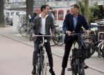 Amsterdam 17 september 2016
Erwin Olaf en zijn partner Kevin trouwen in de stopera . Beide moeders alsmede Hans v Manen waren aanwezig. Ze vertrokken met de fiets