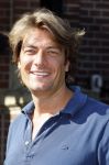 Rotterdam 14 september 2016
Boekpresentatie boek Rene v Gijp geschreven door Michiel v Egmond bij the harbour club. Zijn zoons Bicky en Sanny kregen de eerste exemplaren. Frank danen
