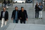 Antwerpen 21 sptember 2016
Frank Masmeijer arriveert bij de rechtbank van Antwerpen et een cameraploeg van SBS6 ivm opames van zijn real life soap. Ook zijn schoonvader is erbij