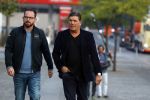 Antwerpen 21 sptember 2016
Frank Masmeijer arriveert bij de rechtbank van Antwerpen et een cameraploeg van SBS6 ivm opames van zijn real life soap. Ook zijn schoonvader is erbij