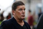 Antwerpen 21 sptember 2016
Frank Masmeijer arriveert bij de rechtbank van Antwerpen et een cameraploeg van SBS6 ivm opames van zijn real life soap. Ook zijn schoonvader is erbij