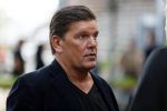 Antwerpen 21 sptember 2016
Frank Masmeijer arriveert bij de rechtbank van Antwerpen et een cameraploeg van SBS6 ivm opames van zijn real life soap. Ook zijn schoonvader is erbij