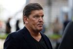 Antwerpen 21 sptember 2016
Frank Masmeijer arriveert bij de rechtbank van Antwerpen et een cameraploeg van SBS6 ivm opames van zijn real life soap. Ook zijn schoonvader is erbij