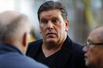 Antwerpen 21 sptember 2016
Frank Masmeijer arriveert bij de rechtbank van Antwerpen et een cameraploeg van SBS6 ivm opames van zijn real life soap. Ook zijn schoonvader is erbij