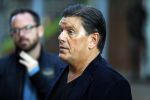 Antwerpen 21 sptember 2016
Frank Masmeijer arriveert bij de rechtbank van Antwerpen et een cameraploeg van SBS6 ivm opames van zijn real life soap. Ook zijn schoonvader is erbij
