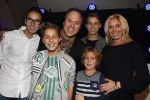 Alphen aan de Rijn 5 oktober 2016
Fandag Frans Bauer in het Aviofauna. Zijn vrouw Mariska en al zijn kinderen zijn erbij.