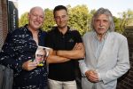 Rotterdam 14 september 2016
Boekpresentatie boek Rene v Gijp geschreven door Michiel v Egmond bij the harbour club. Zijn zoons Bicky en Sanny kregen de eerste exemplaren. Johan derksen en wilfred Genee