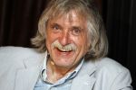 Rotterdam 14 september 2016
Boekpresentatie boek Rene v Gijp geschreven door Michiel v Egmond bij the harbour club. Zijn zoons Bicky en Sanny kregen de eerste exemplaren. Johan derksen en wilfred Genee