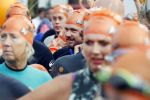 Amsterdam 11 september 2016
Amsterdam city swim tbv ALS door de amsterdamse grachten. Johnny de Mol met manager Carlijn de Vries Ralph en Daniel de Vries