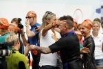 Amsterdam 11 september 2016
Amsterdam city swim tbv ALS door de amsterdamse grachten. Johnny de Mol met manager Carlijn de Vries Ralph en Daniel de Vries