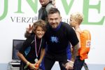 Amsterdam 11 september 2016
Amsterdam city swim tbv ALS door de amsterdamse grachten. Johnny de Mol met manager Carlijn de Vries Ralph en Daniel de Vries