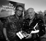 Rotterdam 14 september 2016
Boekpresentatie boek Rene v Gijp geschreven door Michiel v Egmond bij the harbour club. Zijn zoons Bicky en Sanny kregen de eerste exemplaren. Leo Driessen
