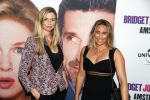 Amsterdam 13 september 2016
Premiere Bridget Jones baby in Tuschinski. Lucy Woesthoff en Jetteke v Lexmond