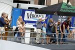 Amsterdam 11 september 2016
Amsterdam city swim tbv ALS door de amsterdamse grachten. Pieter v d Hoogenband kwam samen met zijn verloofde Marie Jose Crooijmans zijn kinderen en zijn ouders en broer