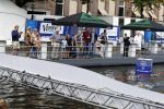 Amsterdam 11 september 2016
Amsterdam city swim tbv ALS door de amsterdamse grachten. Pieter v d Hoogenband kwam samen met zijn verloofde Marie Jose Crooijmans zijn kinderen en zijn ouders en broer
