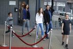 Zaandam 1 oktober 2016
Premiere Peter Pan in schouwburg  Zaandam.
Martijn Krabbe met zijn kinderen Achilles Michelle Jasmijn zijn vriendin Noi Pakon met haar zoontje.