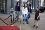 Zaandam 1 oktober 2016
Premiere Peter Pan in schouwburg  Zaandam.
Martijn Krabbe met zijn kinderen Achilles Michelle Jasmijn zijn vriendin Noi Pakon met haar zoontje.