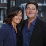 Zaandam 1 oktober 2016
Premiere Peter Pan in schouwburg  Zaandam.
Martijn Krabbe met zijn kinderen Achilles Michelle Jasmijn zijn vriendin Noi Pakon met haar zoontje.